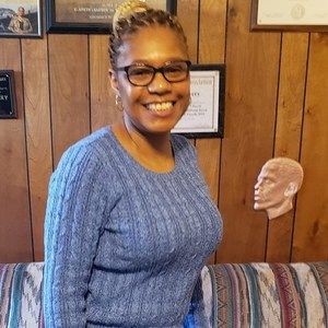 Meet your Posher, Bonita